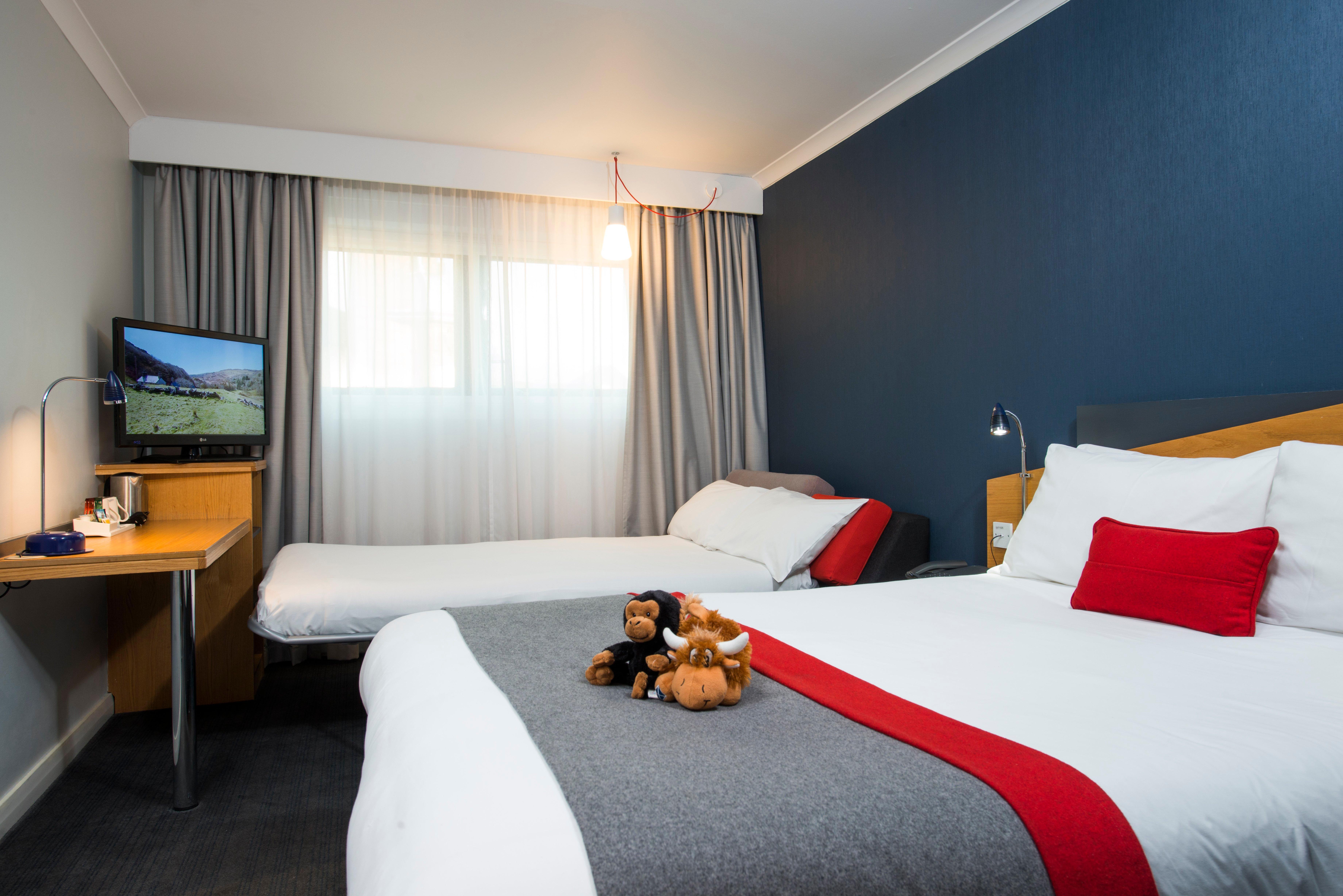 Holiday Inn Express Warwick - Stratford-Upon-Avon, An Ihg Hotel Extérieur photo