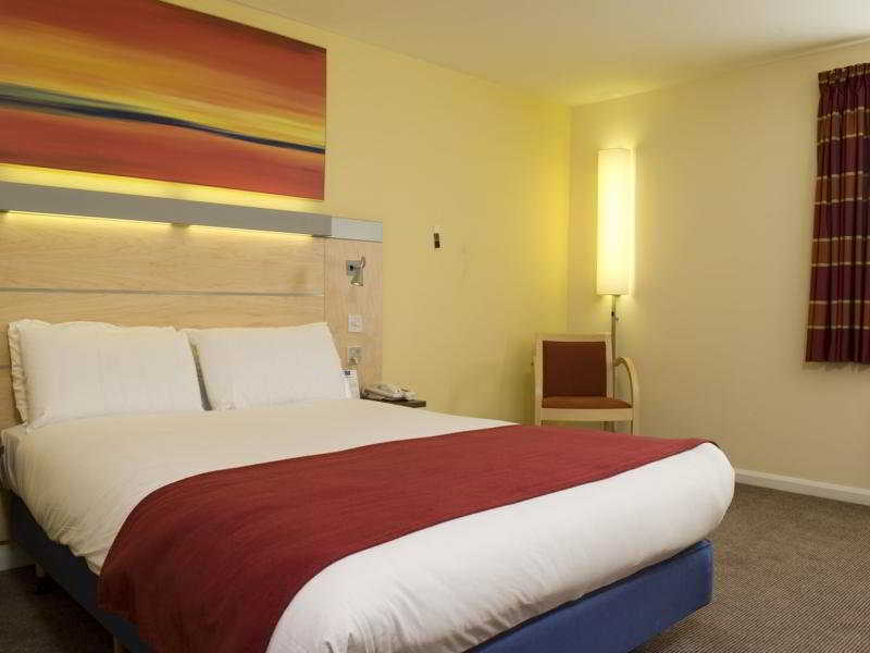 Holiday Inn Express Warwick - Stratford-Upon-Avon, An Ihg Hotel Extérieur photo