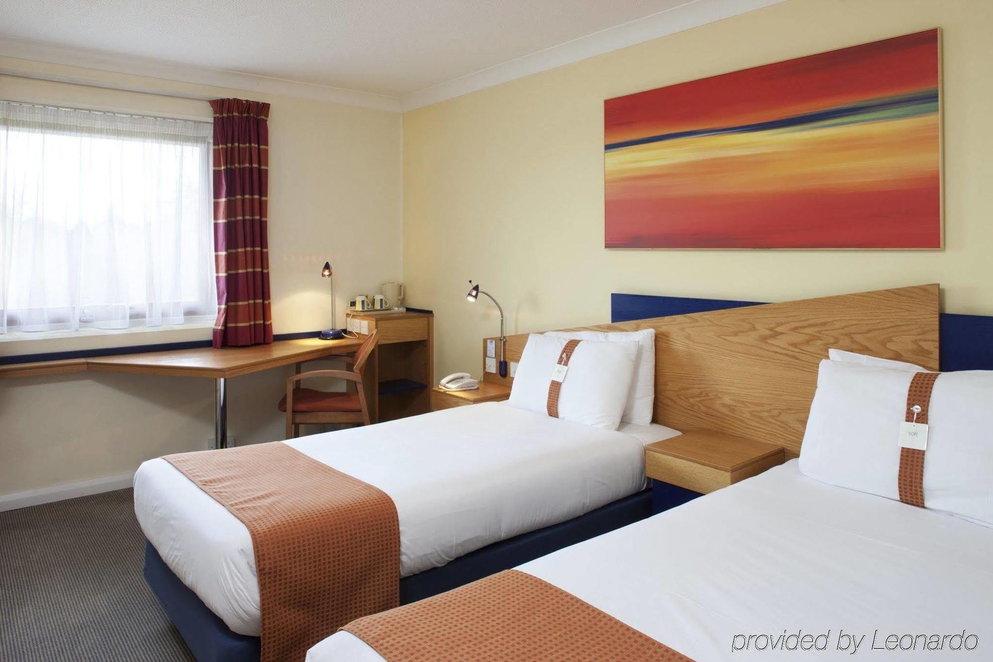 Holiday Inn Express Warwick - Stratford-Upon-Avon, An Ihg Hotel Extérieur photo